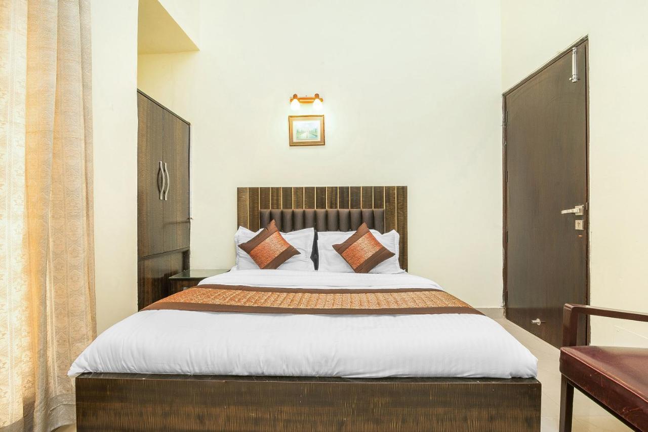 Oyo 14245 Amitabh Guest House New Delhi Luaran gambar